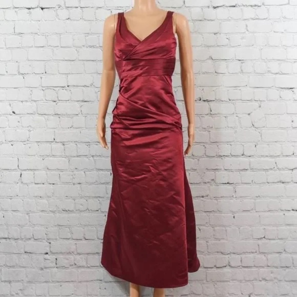 Bill Levkoff red gown